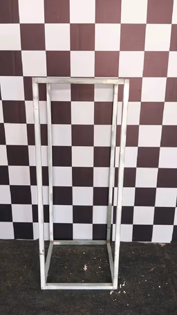Cube pillar
