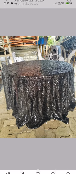Round table black design cloth