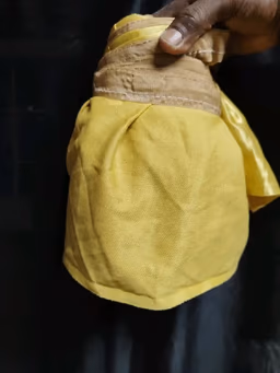 Frill golden small
