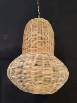 Hangings kitta round