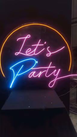 Let's party Neyon