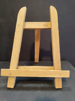 A stand 15 inch