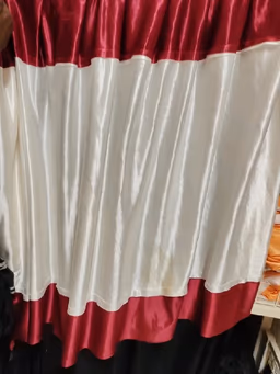 Table frill