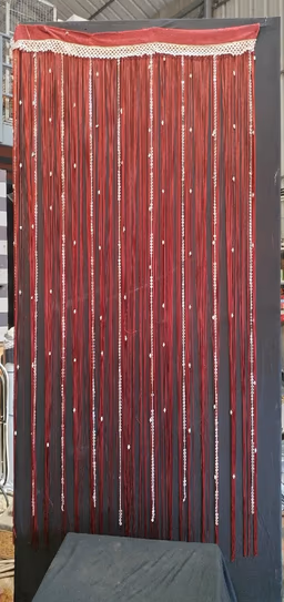 Curtain Thred Red