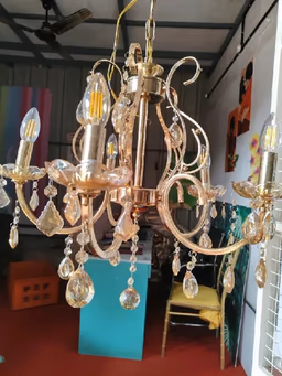 Chandelier small 1