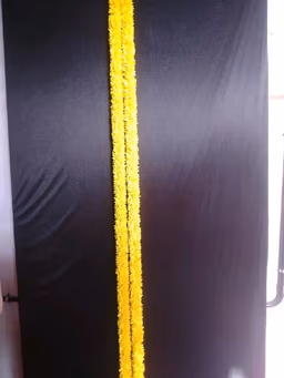 Hangings mala yellow 6 ft