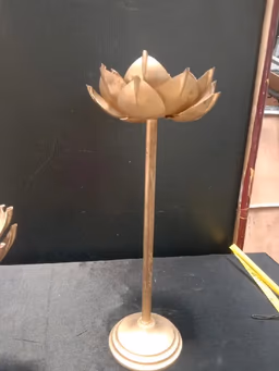 Golden lotus large stand 19 inch