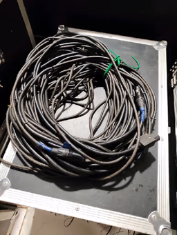 XLR to power cable