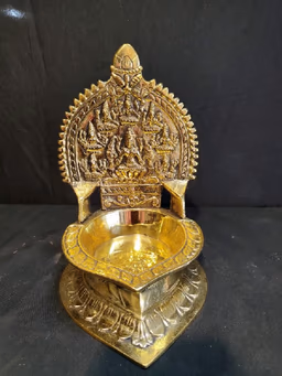 Lakshmi vilakku big